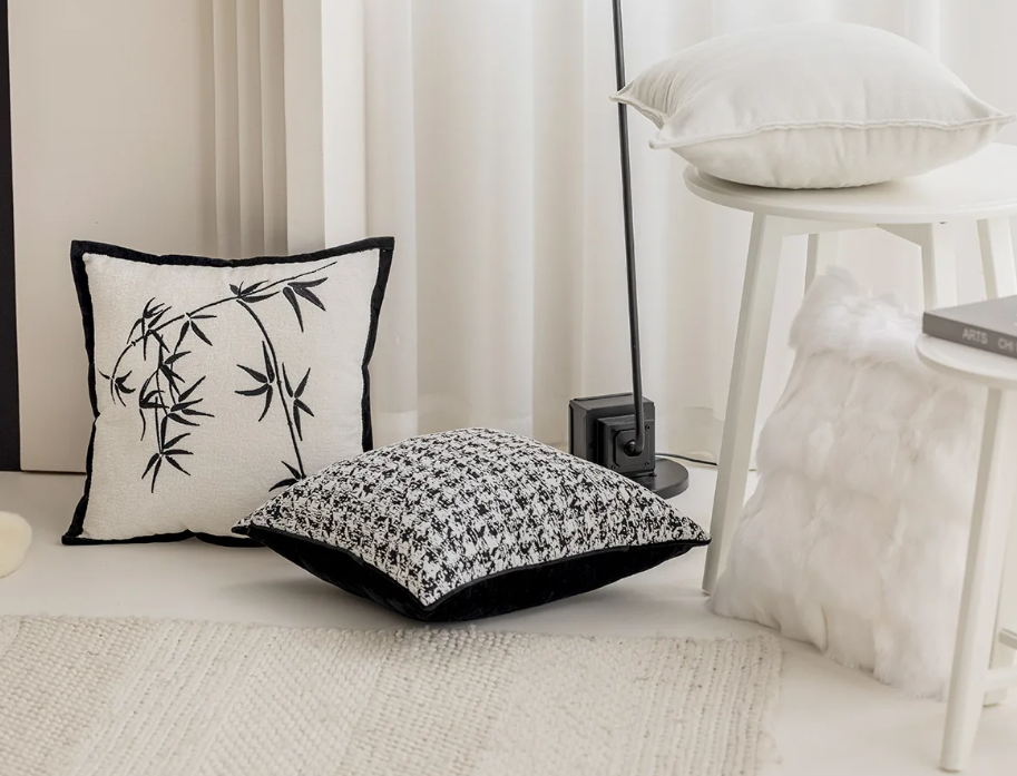 White & Black Patterned Pillow Sofa Cushion Cover