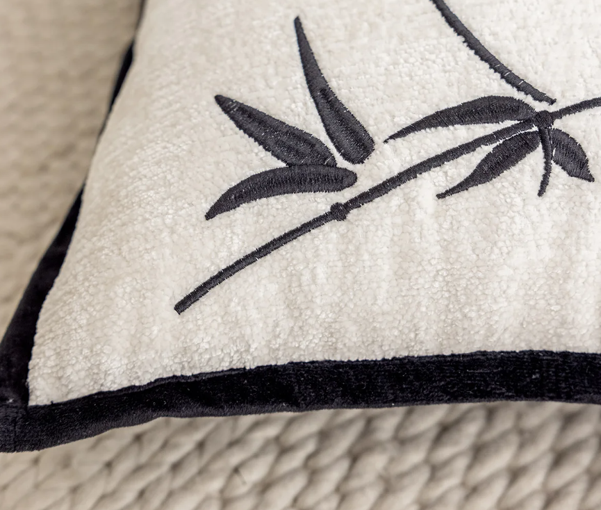 White & Black Patterned Pillow Sofa Cushion Cover