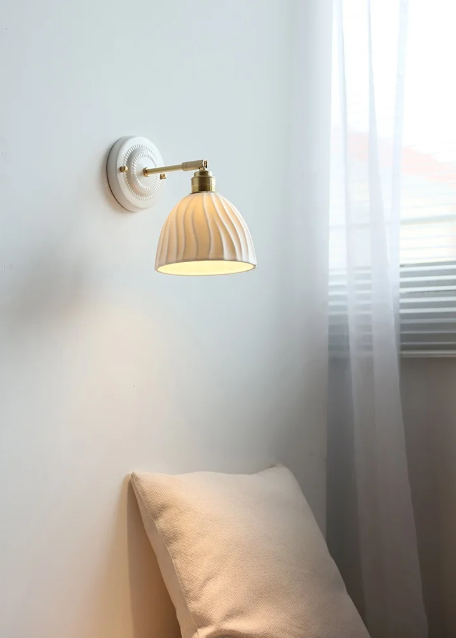 Contemporary Ceramic Wall Lamp: Modern Indoor Lighting Fixture