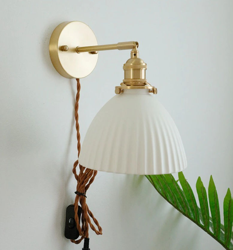 Contemporary Ceramic Wall Lamp: Modern Indoor Lighting Fixture